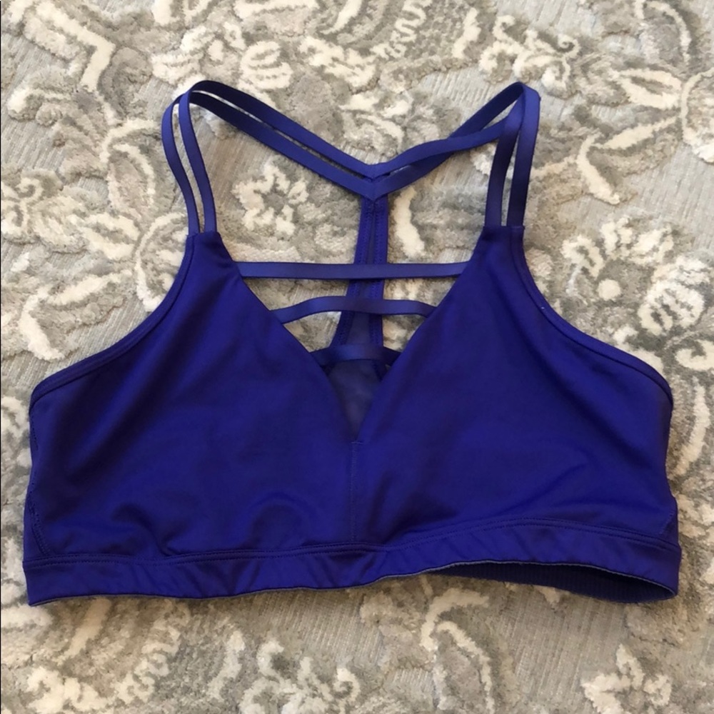 sports bra